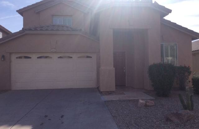 Beautiful 4 bedroom w/huge loft home with pool and spa photos photos