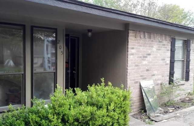 205 Rolling Hills Lane Gallery 2