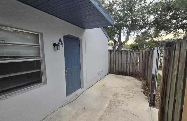 2013 OLEANDER Boulevard Gallery 1