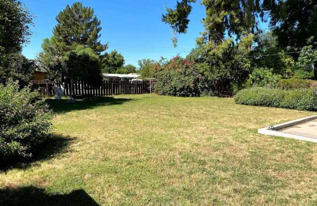 1425 E Rancho Drive Gallery 3