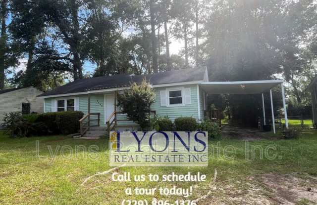 1805 Clover Dr photos photos