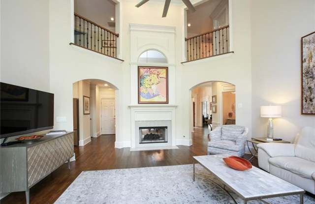 6900 Brookside Drive Gallery 4