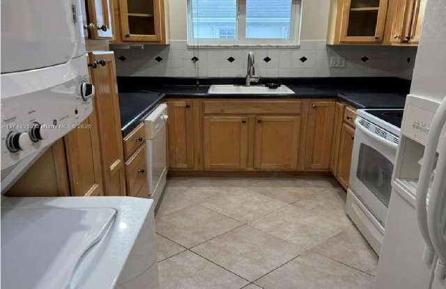 8076 Southwest 80th Avenue - 8076 Southwest 80th Avenue, Glenvar Heights, FL 33143