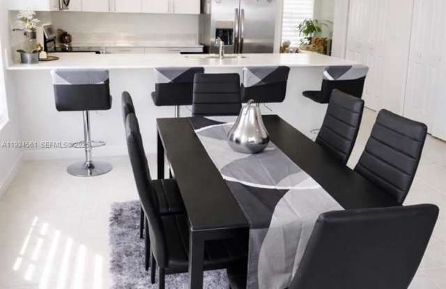 12841 SW 243rd St photos photos