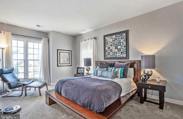 14302 ANSONIA COURT Gallery 4