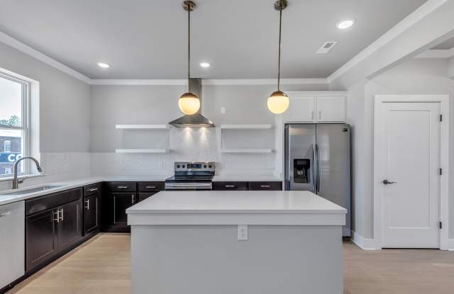 1585 Sinclair Ave - 1585 Sinclair Ave, Chattanooga, TN 37408