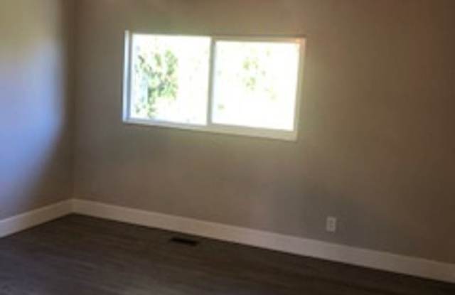 3747 South 645 East Gallery 4
