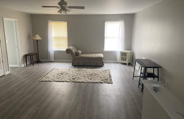 Room in 3 Bedroom Home at Garrison Rd photos photos