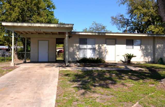 5123 VILLAGE GLN photos photos