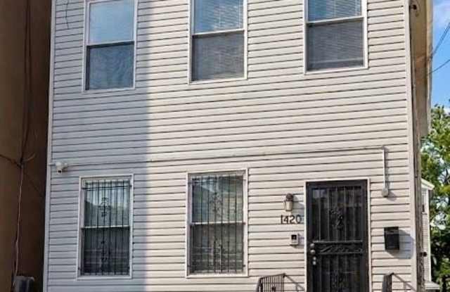 14-20 114th Street Gallery 1