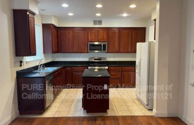 10 Serene Lake Pl Gallery 3