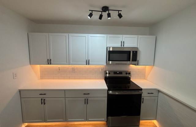 194 - 656 Summit - Summit Street KOP LLC photos photos