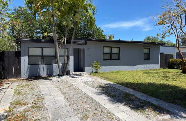 1325 Northwest 11th Court photos photos