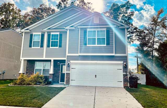 Captivating Single Family Home | 3 BR/2.5BA | 1-Car Covered Parking |In Highland Park photos photos