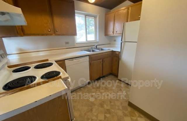 1000 E. Garfield St. photos photos