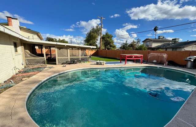 5-Bedroom Tempe Home with Private Pool  Turf Yard Near ASU photos photos