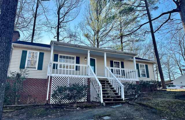 Lovable Ranch in North Chesterfield - 8413 Boones Trail Road, Chesterfield County, VA 23832