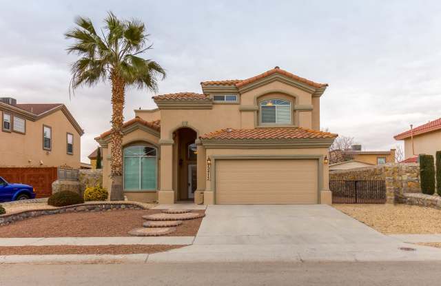 Charming 3 Bedroom Home with Refrigerated Air and Sparkling Pool for Rent - 12473 Tierra Limon Drive, El Paso, TX 79938