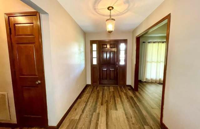 205 Browning Place Gallery 2