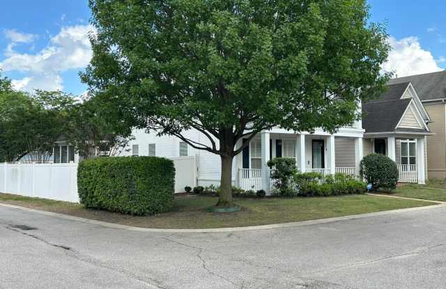 1/2 OFF FIRST FULL MONTH'S RENT IF MOVED IN BY 10/15/26!!! Large 3 bd 2.5 bath with all new paint! Fenced in yard and screened in porch!! Gallery 4