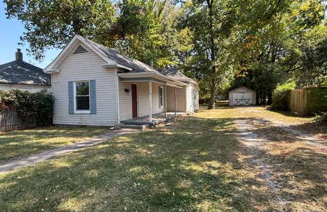 Cozy 2 Bedroom House with a GARAGE! photos photos