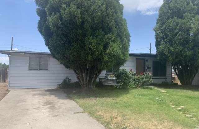 1131 Mckee Ct NE Gallery 2