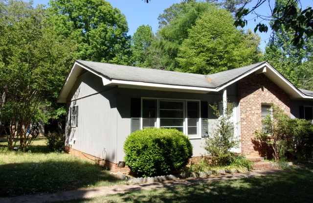 3 Bedroom 1 1/2 Bath Home on 1 Acre in Newport Gallery 4
