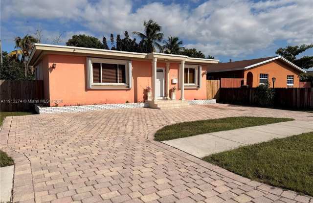 2435 Wilson St photos photos