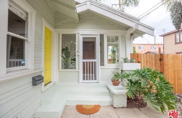 732 N Toledo Walk photos photos 732 N Toledo Walk photos photos