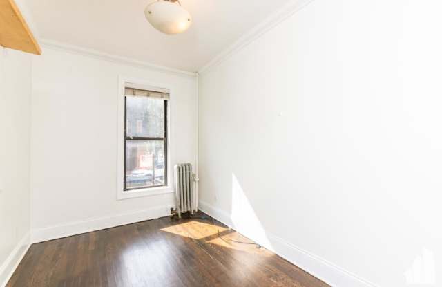 2959 North Halsted Street Gallery 2