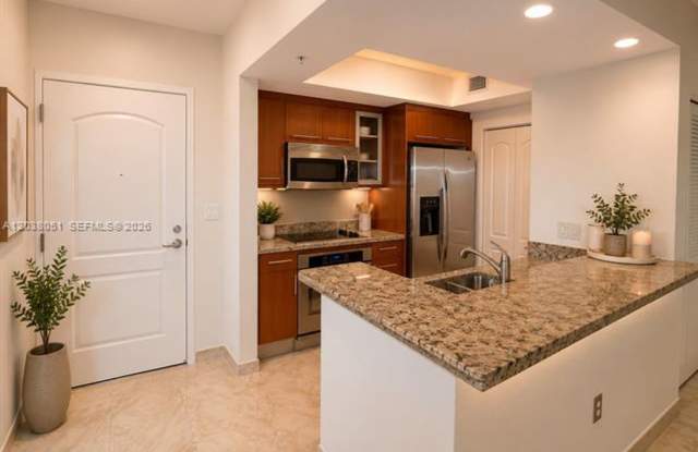 110 Washington Ave cu-1512, Miami Beach, FL 33139 Gallery 3