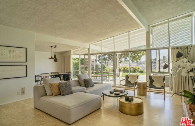 15573 BRIARWOOD DR Gallery 2