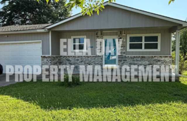 3120 North Applewood Drive photos photos