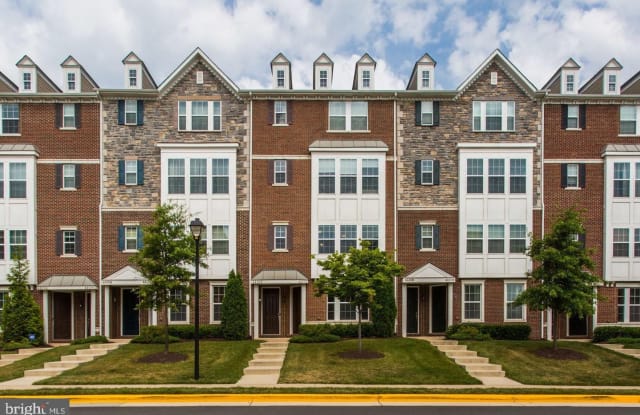 44104 VAIRA TERRACE - 44104 Vaira Terrace, South Riding, VA 20152