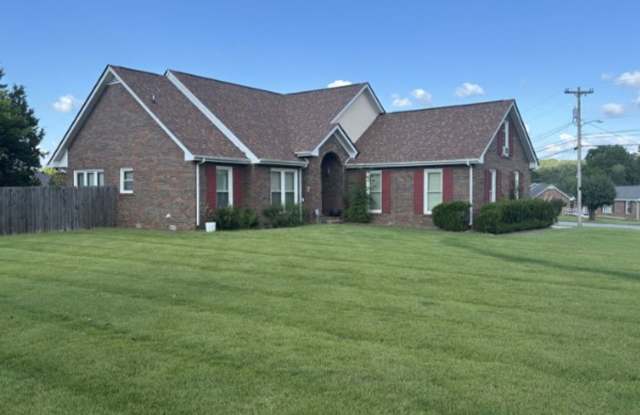 Spacious 3 Bedroom 2 Bath Brick Home Gallery 3