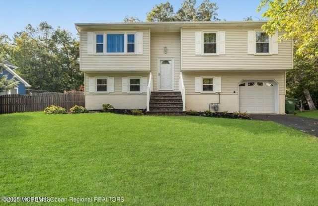 922 Morris Avenue photos photos