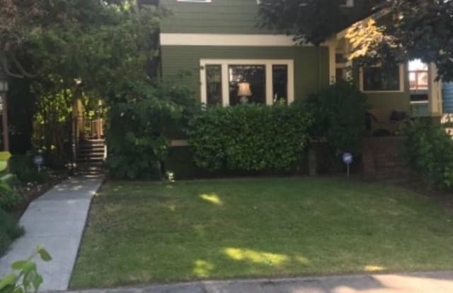 2331 46th Ave SW B - 2331 46th Avenue Southwest, Seattle, WA 98116