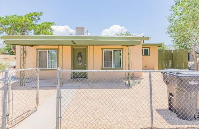 Adorable updated 2 Bedroom 1 Bath Home on Corner Lot photos photos