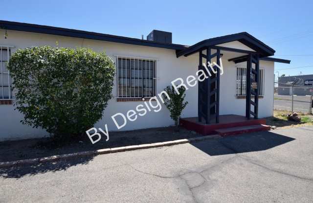 Modern Duplex with Huge Fenced Yard Near Downtown Tucson photos photos