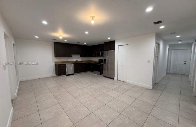 605 NW 3rd Avenue A-B, Hallandale Beach, FL 33009 photos photos