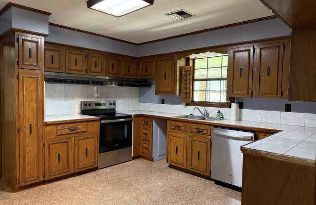 325 Yearling Road lot: 6 Gallery 4