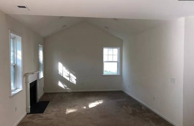 145 Savoth Lane Gallery 3