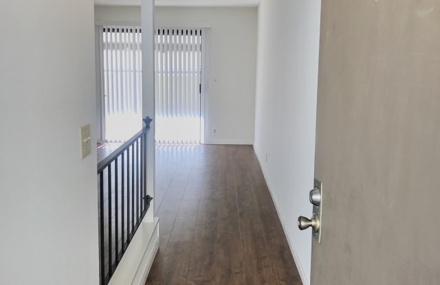 16132 Parkside Ln - 16132 Parkside Ln, Huntington Beach, CA 92647
