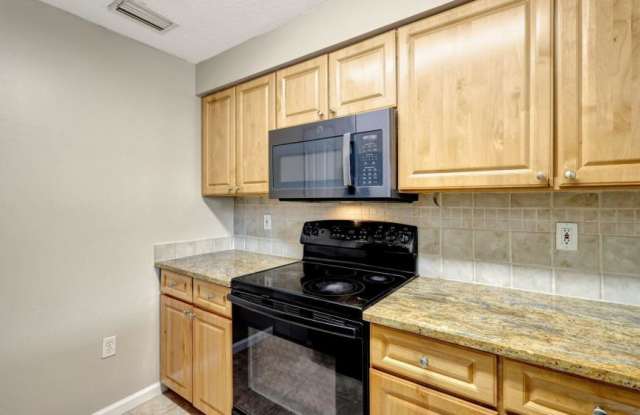 2038 Alta Meadows Ln. Gallery 2