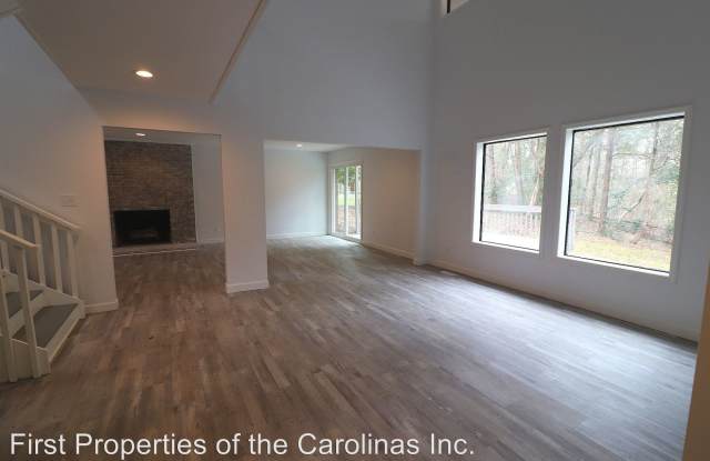6 Thornwood Rd. Gallery 3