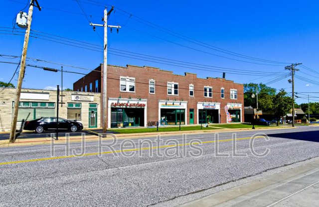 252 South Florissant Road - Apt B Gallery 3