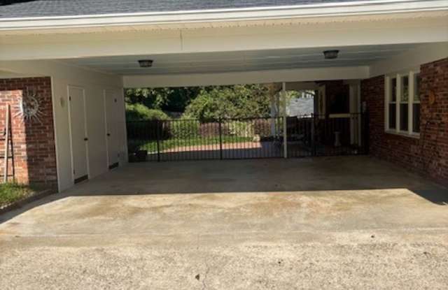Coming Soon!! Furnished Rental Close to the Augusta National Golf Course Gallery 3