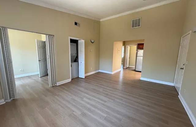 646 South Mollison Avenue photos photos