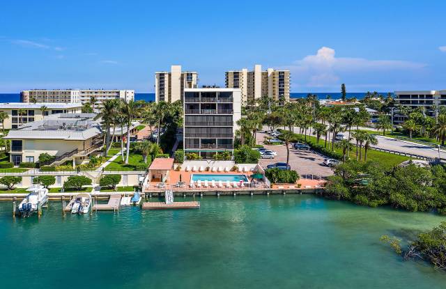 225 Beach Road - 225 Beach Road, Tequesta, FL 33469