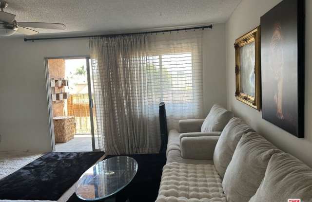 6600 Warner Ave photos photos